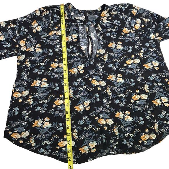 American Eagle Blouse Size Small Keyhole Neck Black Cream Floral Button Back Top - Picture 11 of 11